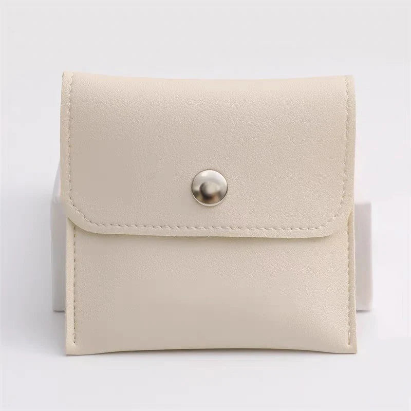 Feather Pearl Necklace