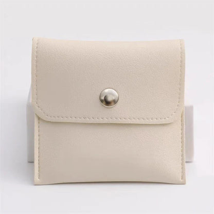 Feather Pearl Necklace